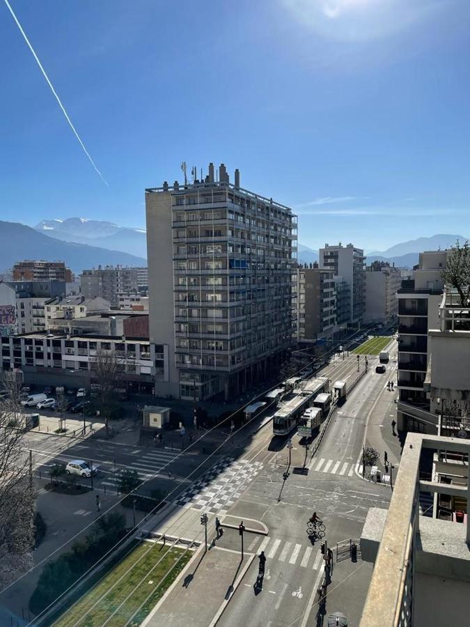 Champon - Lumineux 2 Chambres Avec Garage Prive - Tram A 1 Min Grenoble Ngoại thất bức ảnh